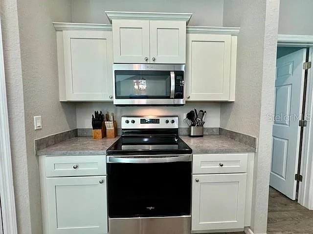 5423 NW 52nd Ave — Photo 25