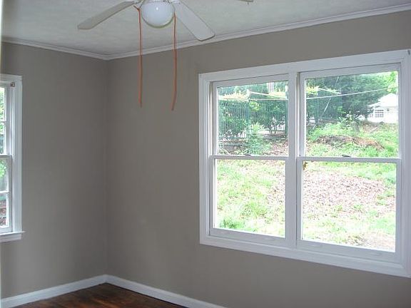 3rd image of 5765 Hillside Dr