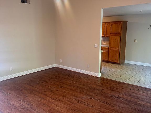4th image of 4928 N Thorne Ave
