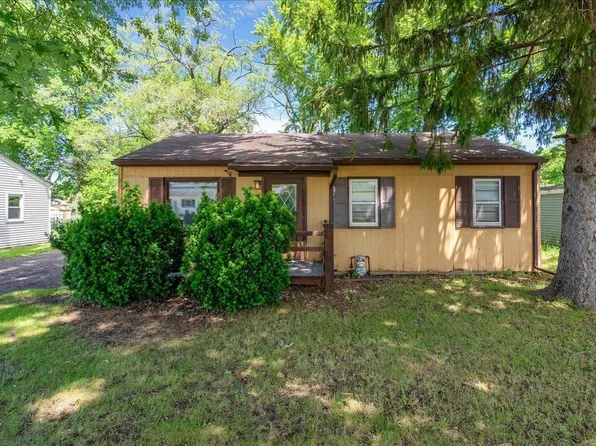 133 Michigan Dr, Elk Run Heights, IA 50707