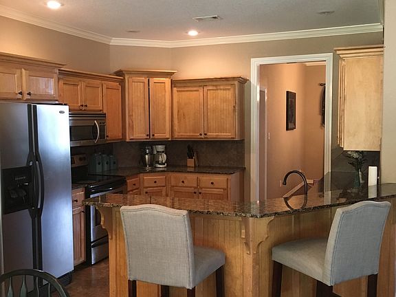 Kitchen. Granite countertops