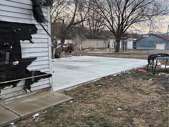 4th image of 3010 S 19th St