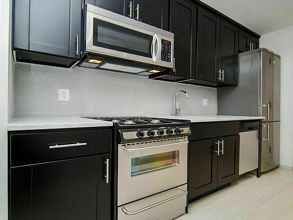 4th image of 152 2nd Ave APT 5E