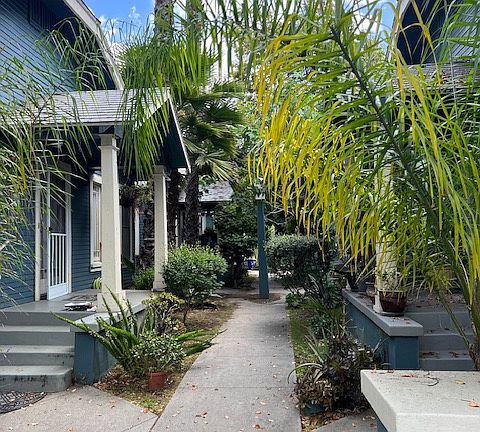 3rd image of 48 N Catalina Ave APT 2