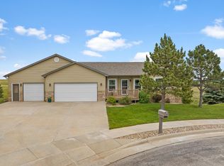 6916 Spyglass Ct, Rapid City, SD 57702