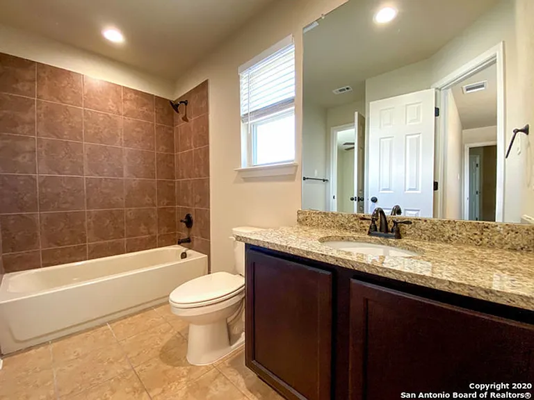 1516 Lucille St — Photo 15