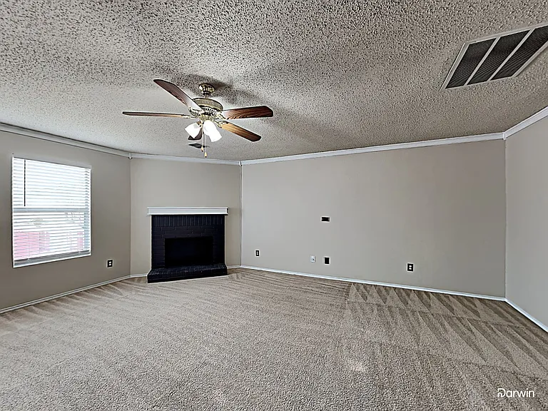 4050 Hunters Creek Dr — Photo 6