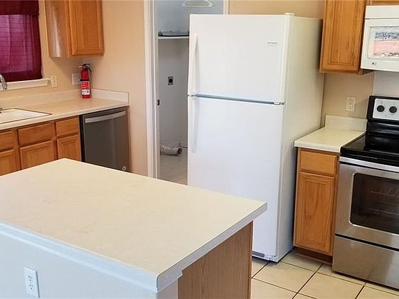 3rd image of 212 Sunny Brook Dr