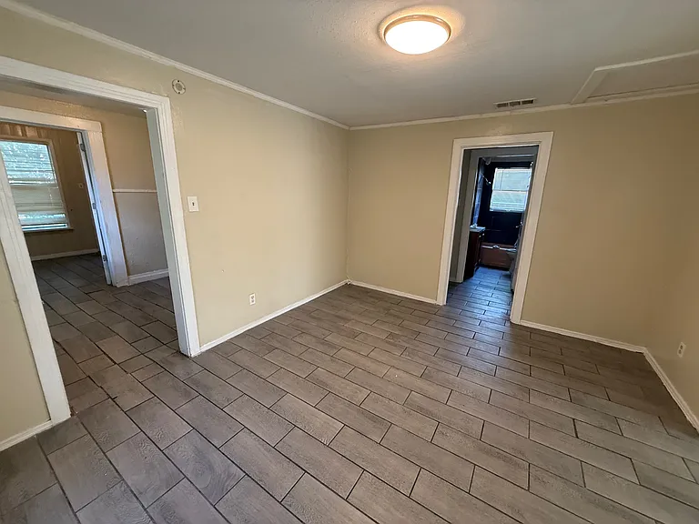 3710 Guaranty St — Photo 7
