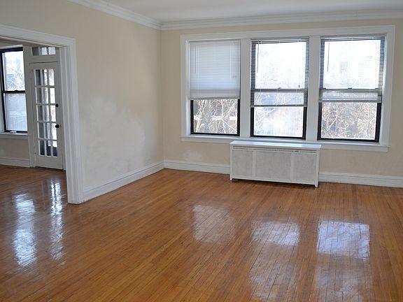 4th image of 5461 S Everett Ave APT 2A