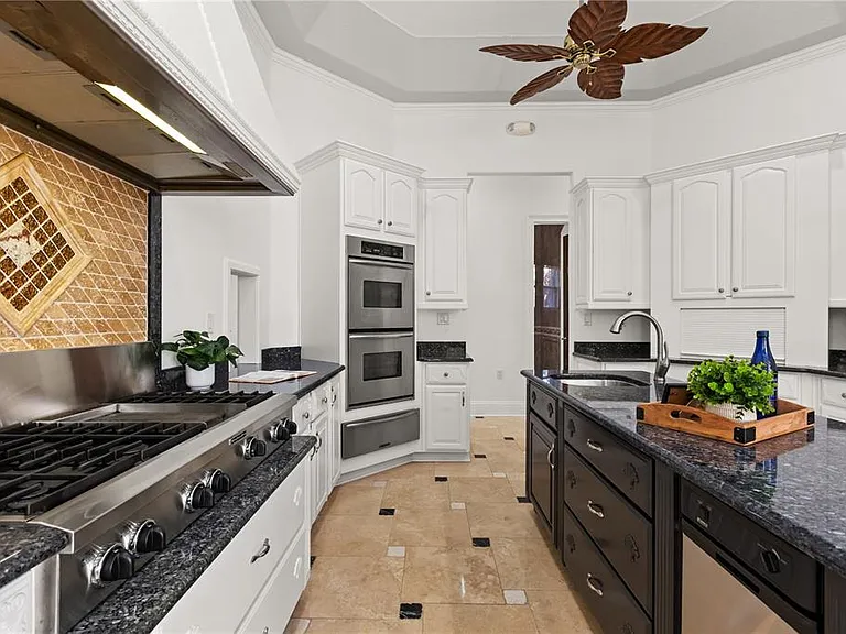 1501 Lake Markham Rd — Photo 33