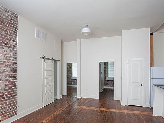 Loft 601C | Kitchen + Living Room