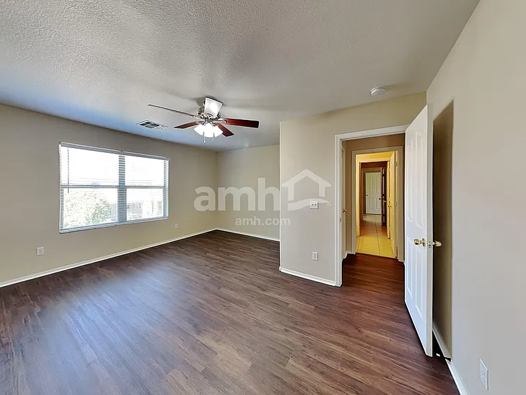 2464 E Westchester Dr — Photo 15