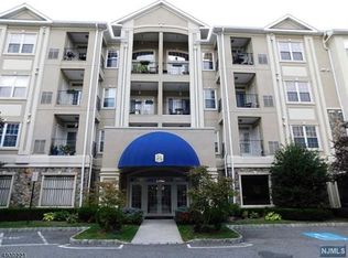 9208 Ravenscroft Rd #625, Clifton, NJ 07013