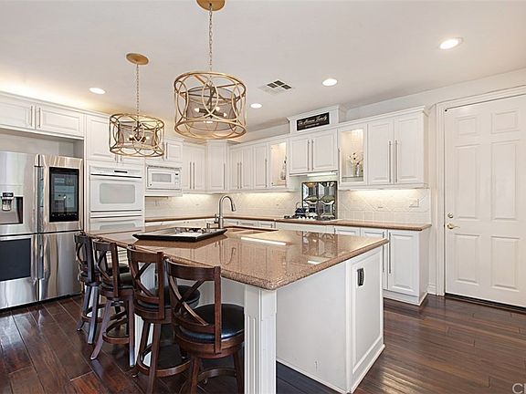4th image of 40288 Odessa Dr