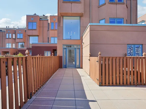 316 Thornton Court image 1 of 27