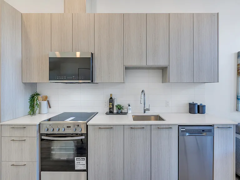 8605 Laurel St — Photo 5