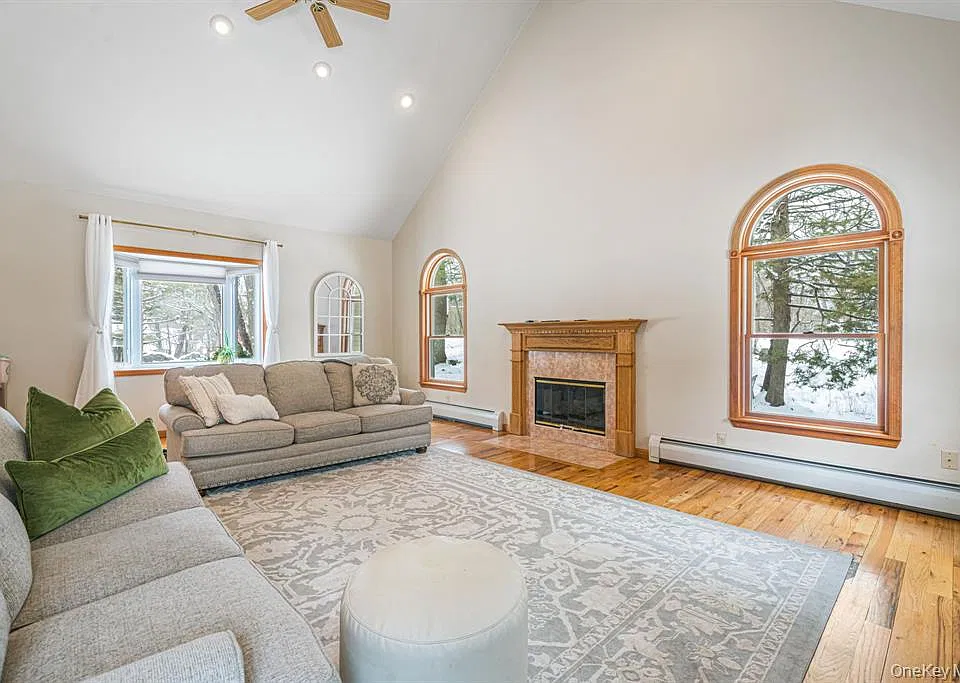 98 Ludlam Rd