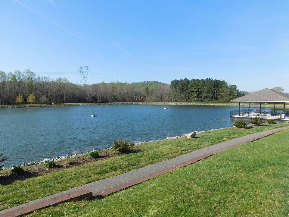 1st image of 30 Shore Line Dr