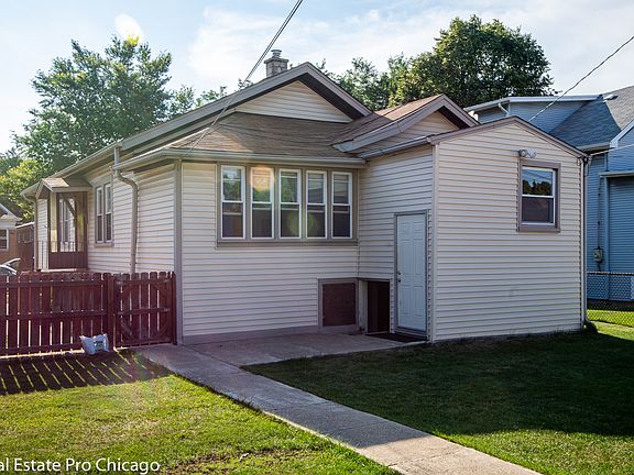 3rd image of 3523 N Oak Park Ave