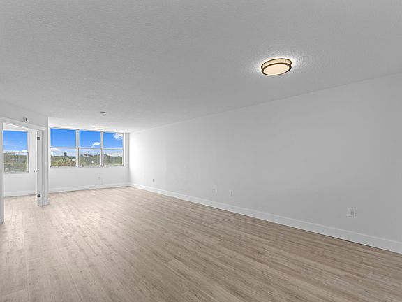 5th image of 10346 NW 24th Place #301
