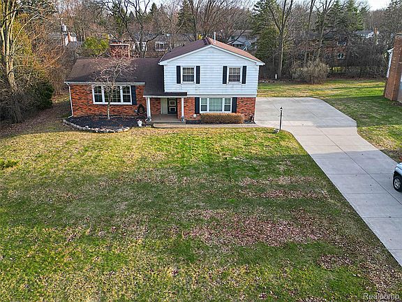 2nd image of 4739 Quarton Rd