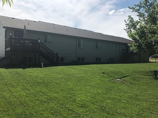 2nd image of 415 W Odell Ct #415-417-419