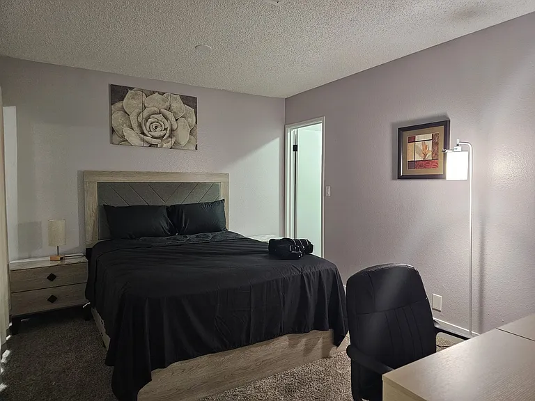457 N Lamb Blvd #E — Photo 14