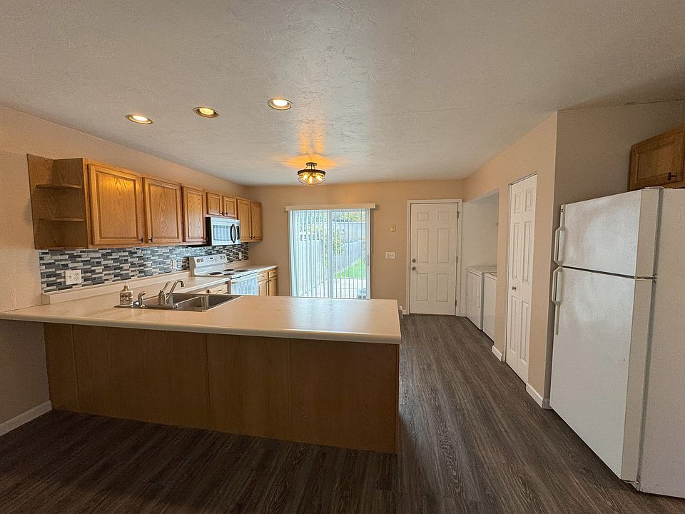 1st image of 2239 Norman Ave #2239