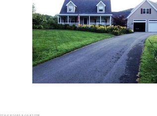 21 Molyneaux Rd, Camden, ME 04843