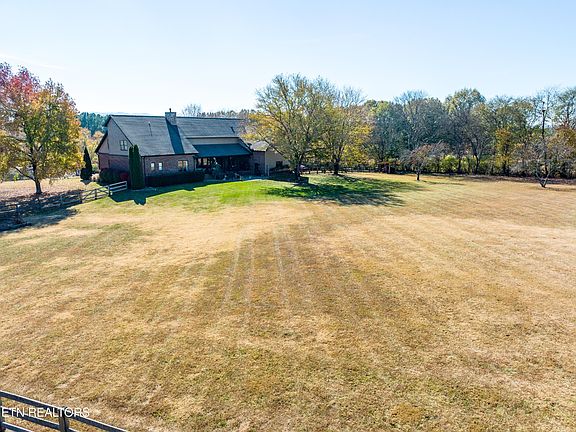 4th image of 1127 N Heritage Dr