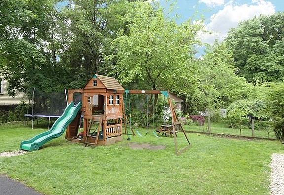 2nd image of 84 Belvedere Dr