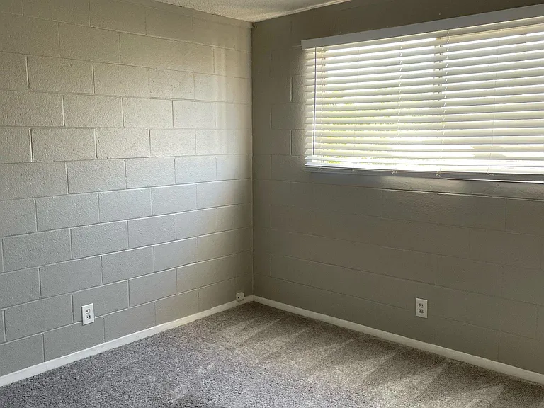 900 Willow St #8 — Photo 2