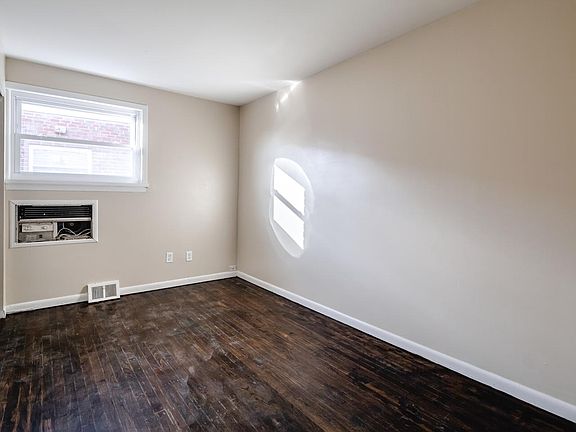 3rd image of 2320 Strahle St Floor 2