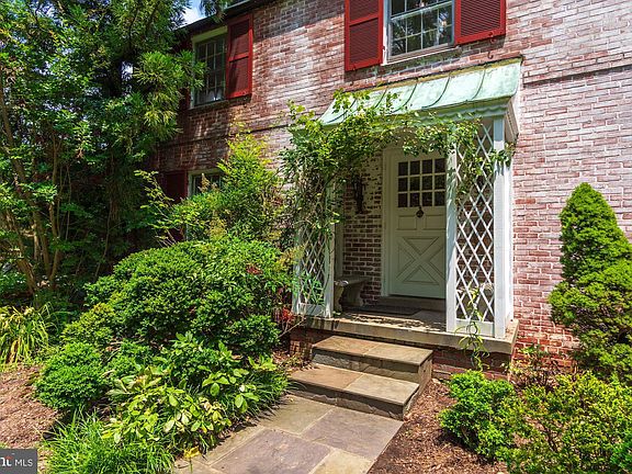 3rd image of 5013 Brookdale Rd