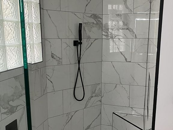 4th image of 425 Crescent Ave #2