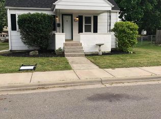 33 W Postal Ave, Newark, OH 43055