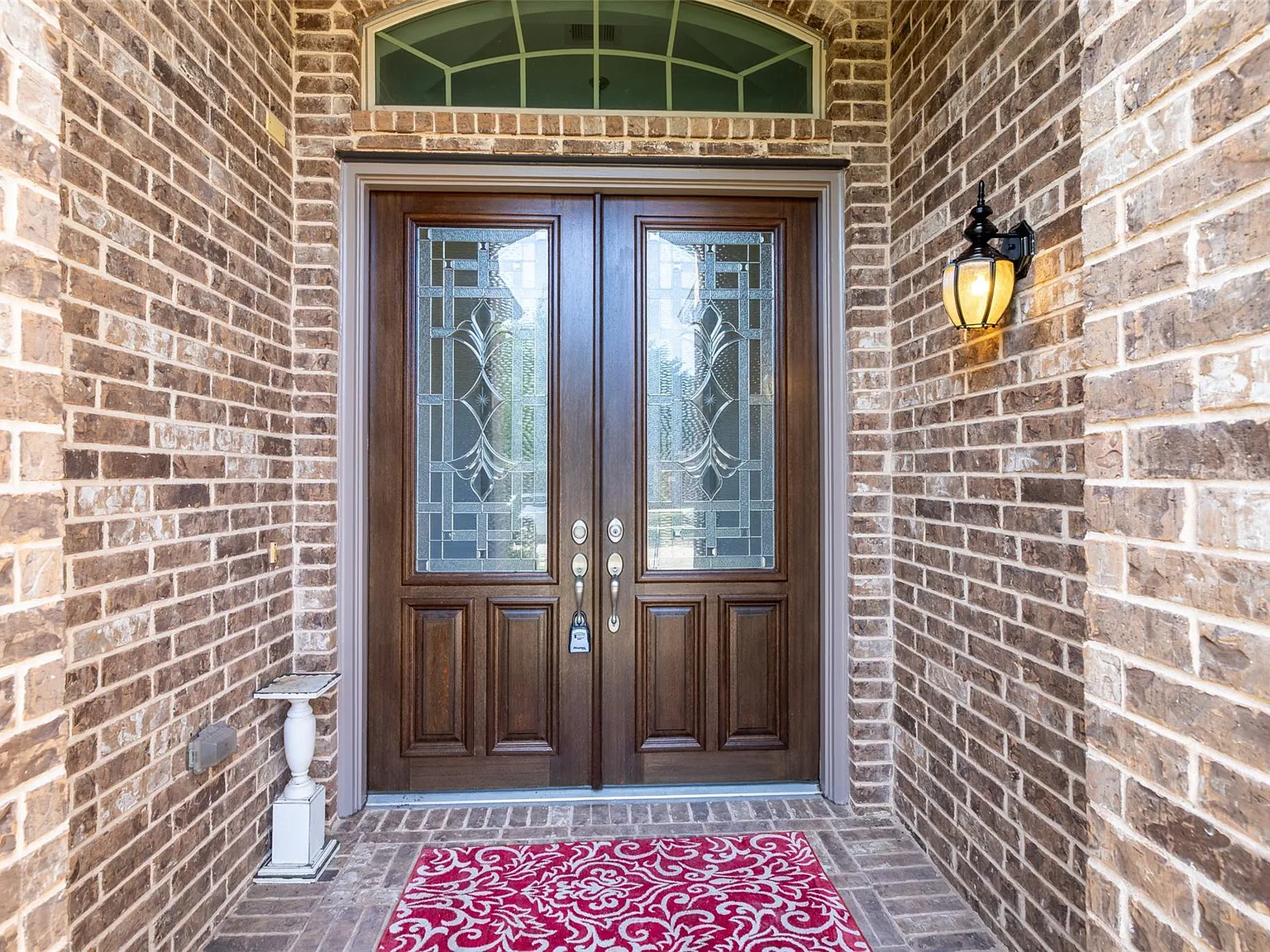 3 bed, 2.5 bath, 2673 sqft, $3,500 — Photo 3