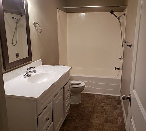 4th image of 3623 47th Ave NE APT D