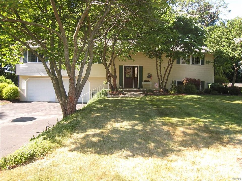 1st image of 218 Emann Dr