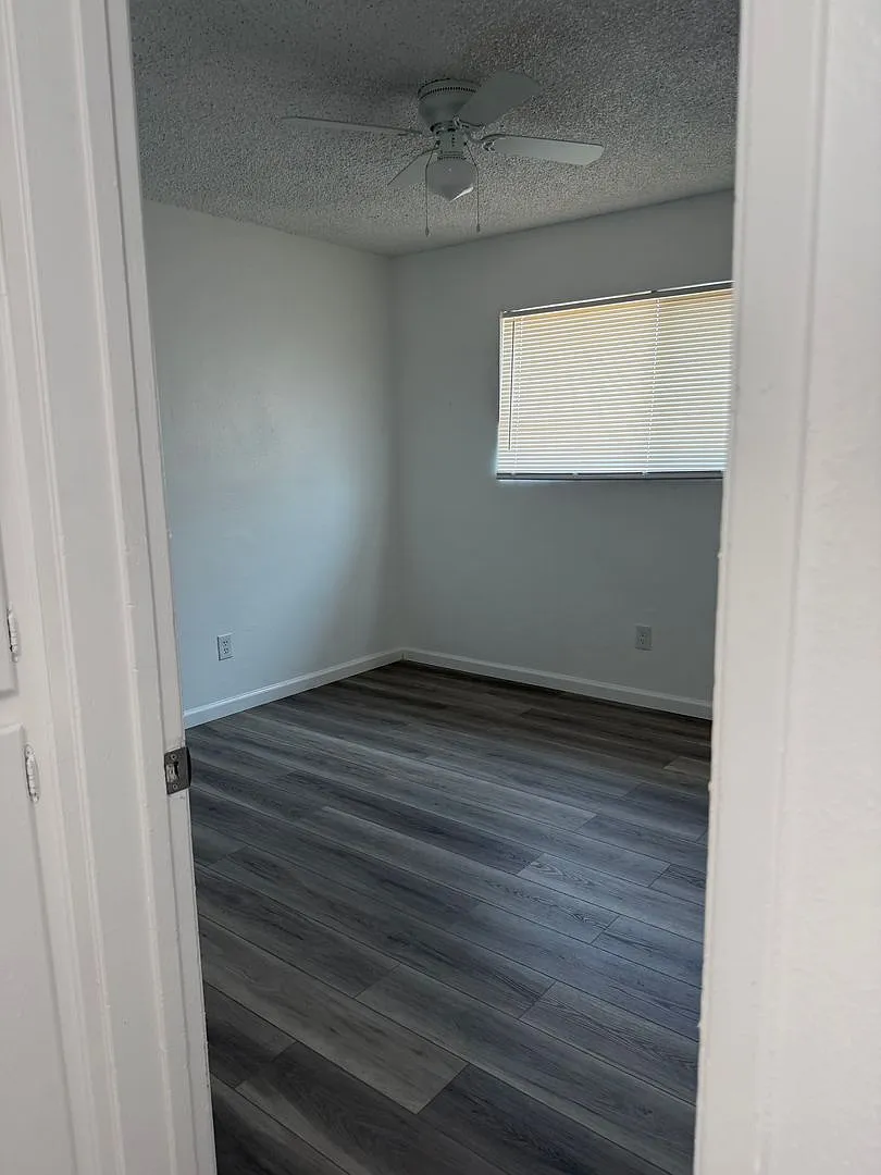 327 & 325 Dobrusky Dr — Photo 3