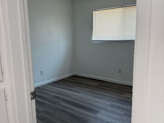 3rd image of 325 & 327 Dobrusky Dr