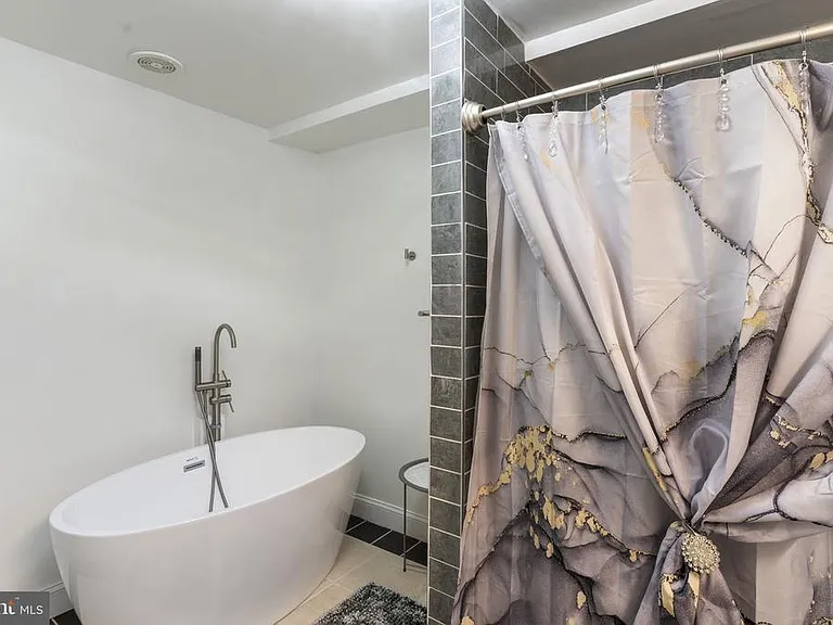 12258 Catalina Dr — Photo 27