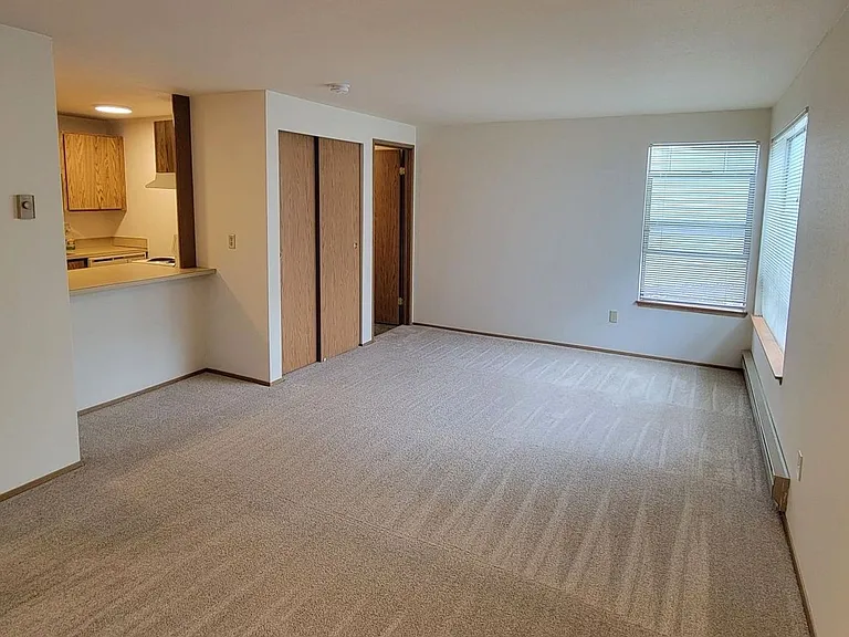 Kelly Anne Apartments — Photo 19