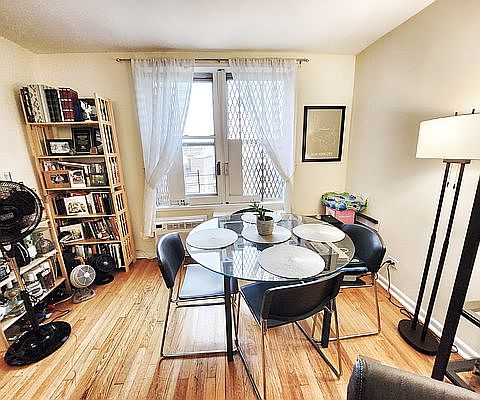 3rd image of 3044 29th St APT 7
