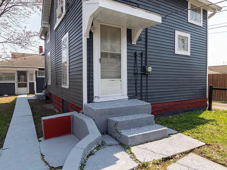 856 River Ave — Photo 23