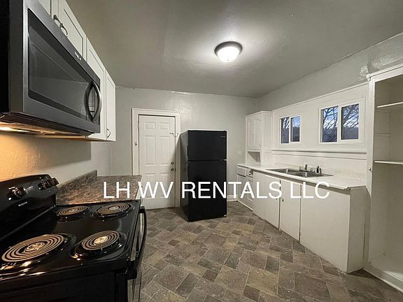 2nd image of 3532 Orchard St #3532