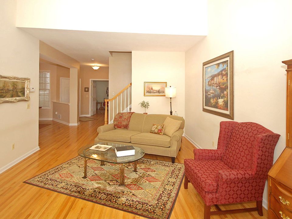 1st image of 21 Schweinberg Dr