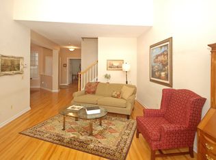 21 Schweinberg Dr, Roseland, NJ 07068