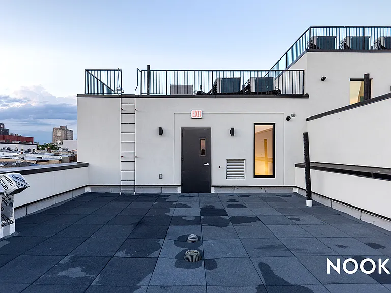 589 Knickerbocker Ave #2B — Photo 15